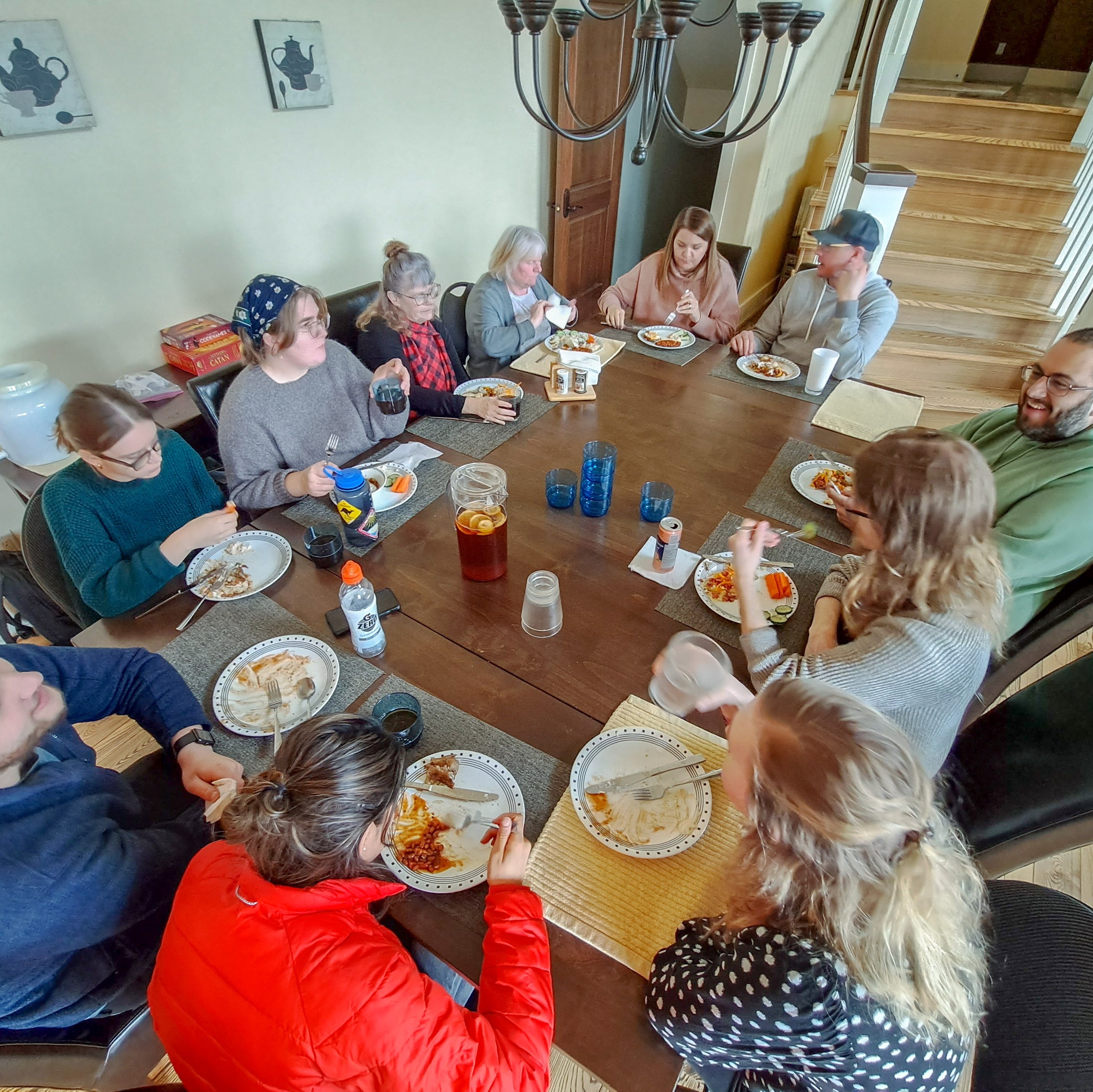 We love eating together. Lots of the strength of YWAM is found in community. We eat together, play, study, minister, and work together. We believe living community is a great way to grow up and experience unconditional love. Tag a friend! 
.
.