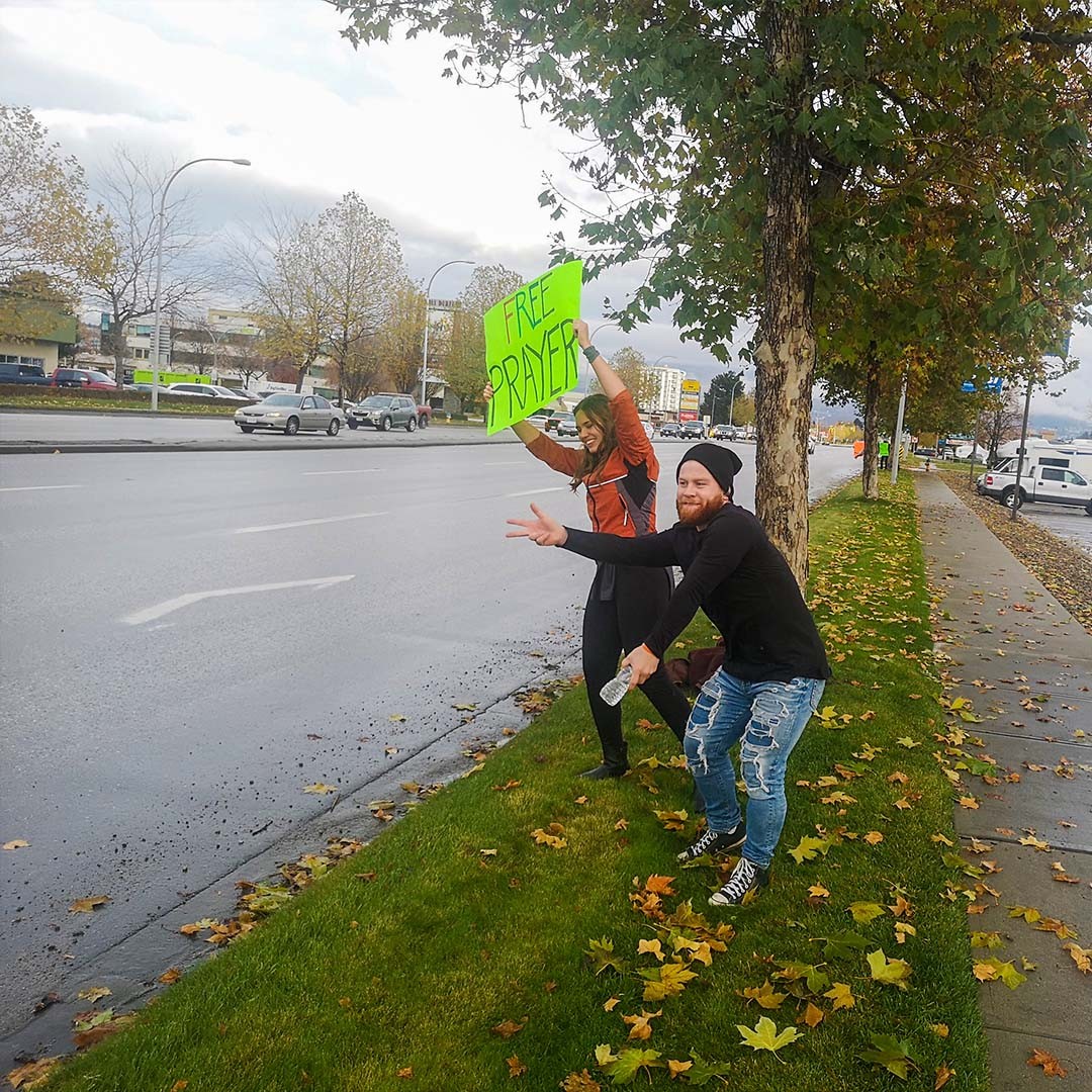 Drive Thru Prayer Time. Again with YWAM Global Gateway @ywamgg  we did Drive Thru Prayer in Kelowna as part of their outreach phase. We love partnering with visiting bases to bless our city with prayer and ministry. So much fun. 
.
.
.
.
.